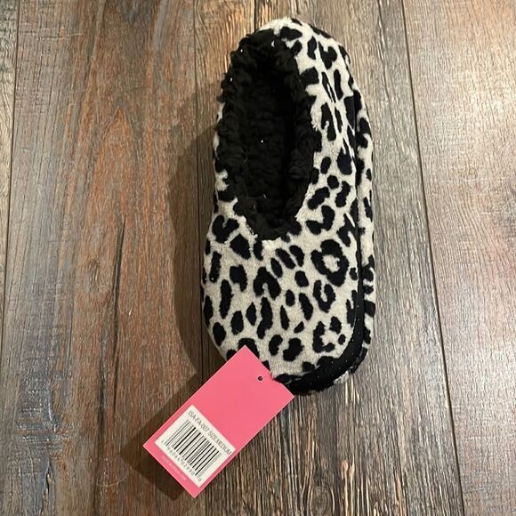 ✨Isaac Mizrahi Leopard Print Soft Sherpa Lined Slippers, NWT - Picture 2 of 4